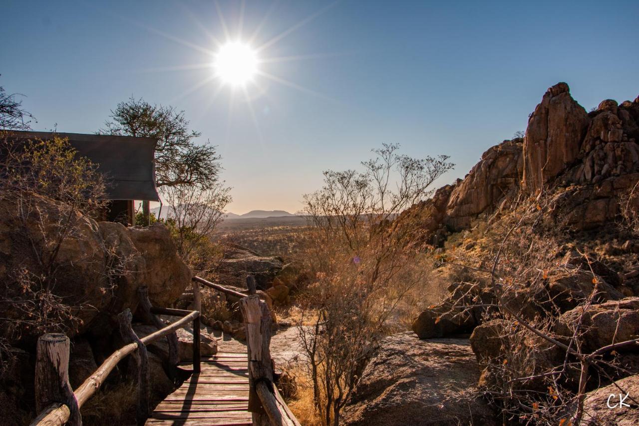 Ondudu Safari Lodge Omaruru Kültér fotó