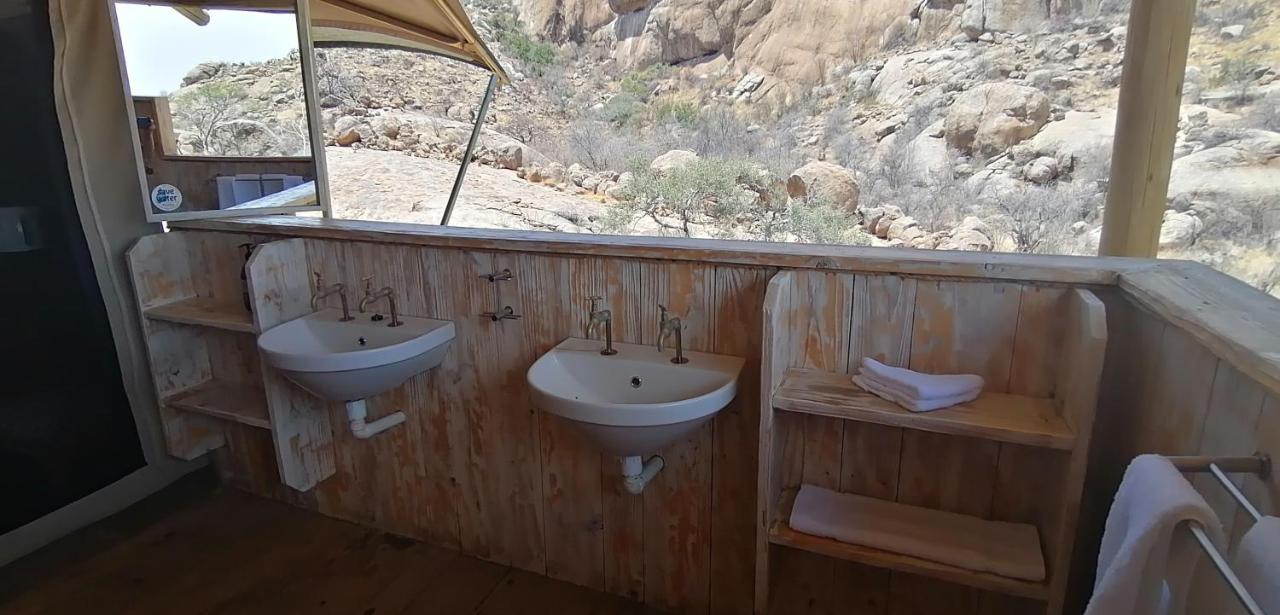 Ondudu Safari Lodge Omaruru Kültér fotó