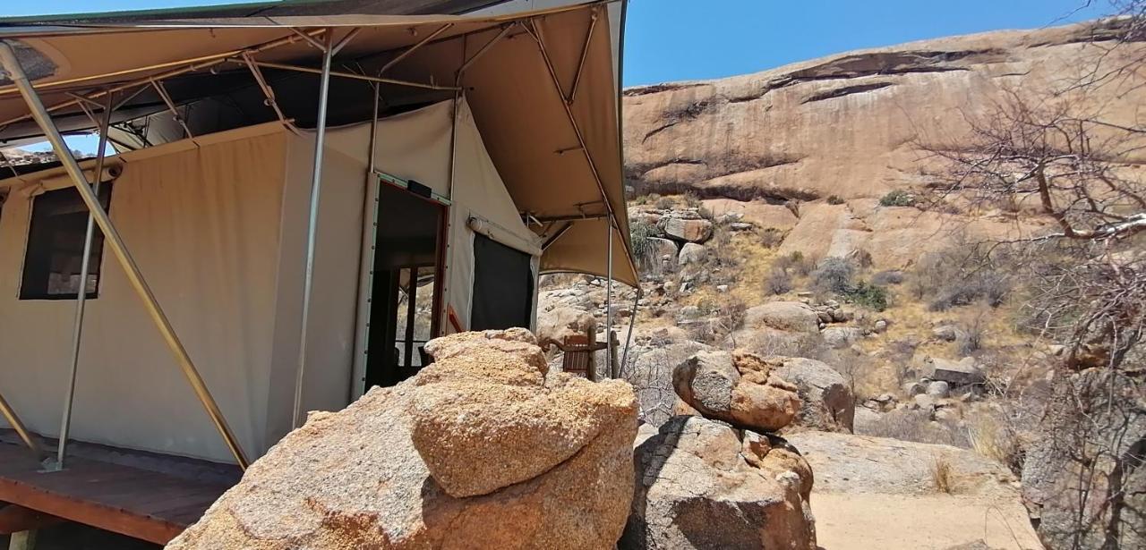 Ondudu Safari Lodge Omaruru Kültér fotó