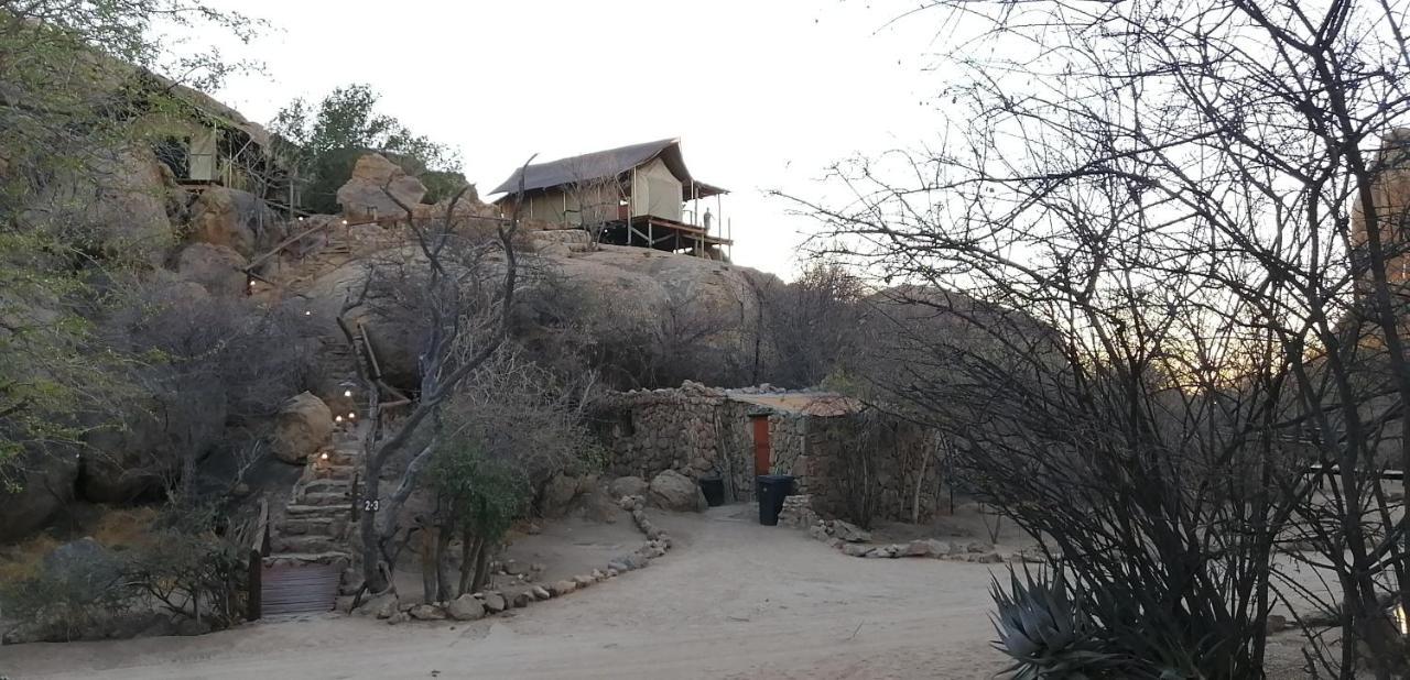 Ondudu Safari Lodge Omaruru Kültér fotó