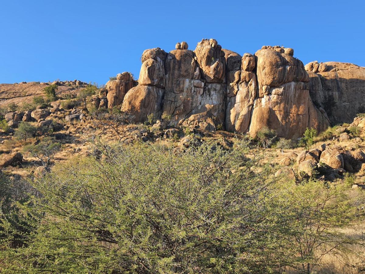 Ondudu Safari Lodge Omaruru Kültér fotó