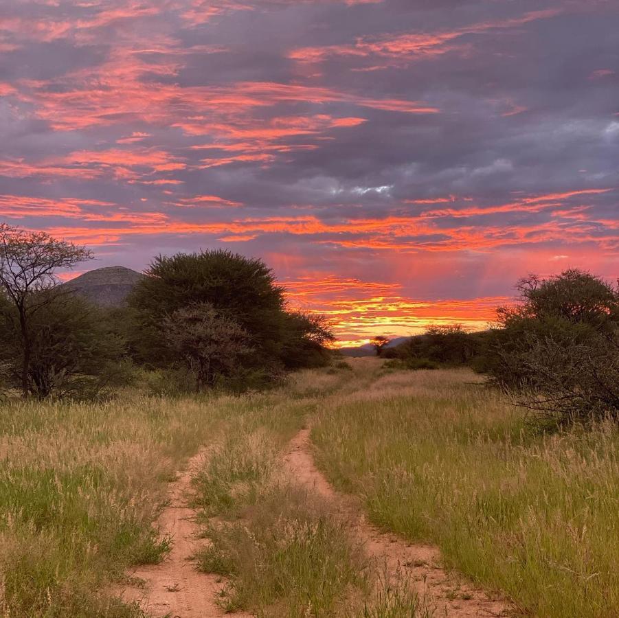 Ondudu Safari Lodge Omaruru Kültér fotó