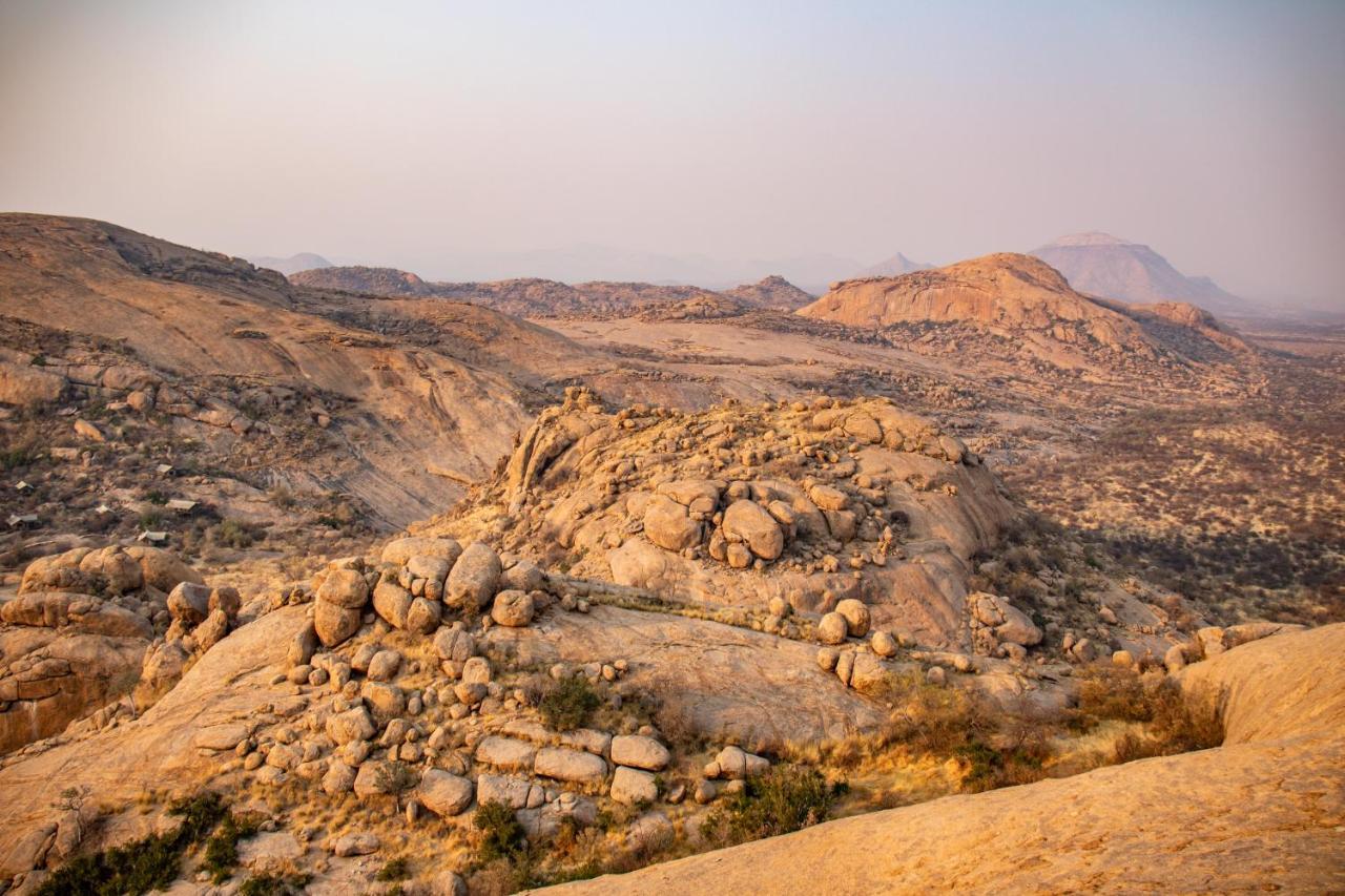Ondudu Safari Lodge Omaruru Kültér fotó