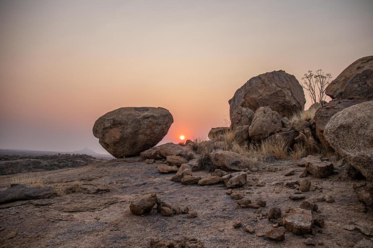 Ondudu Safari Lodge Omaruru Kültér fotó